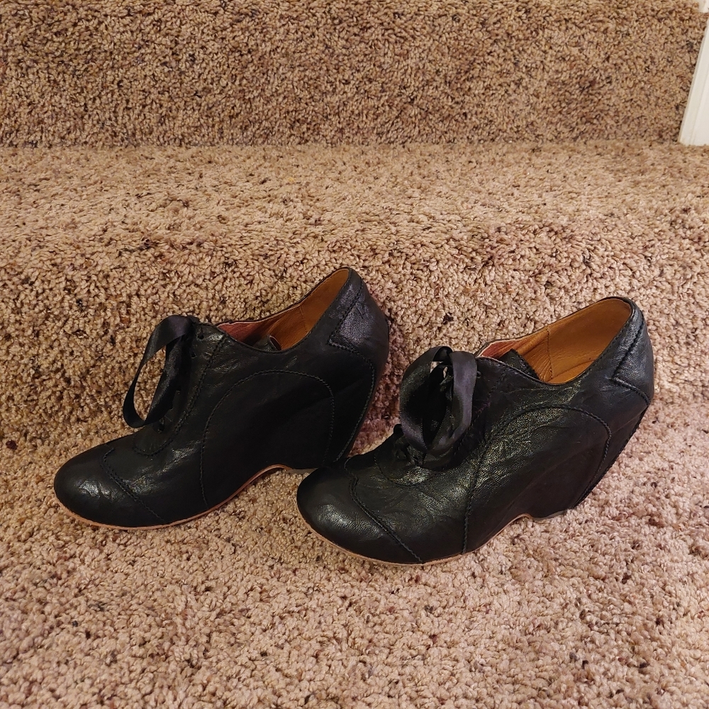 Gee' WaWa Wedge Booties Cadence Size 8